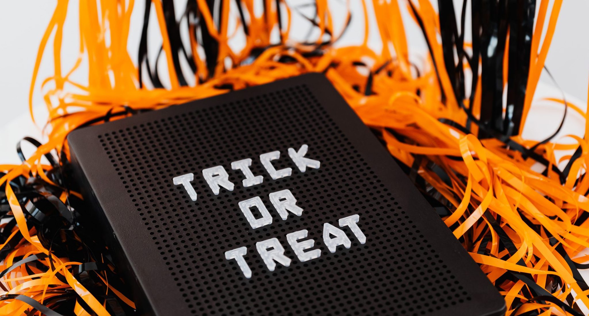 You are currently viewing Trick-or-Treating Safely in 2020